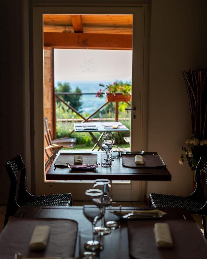 טרווי Albergo Ristorante Il Terziere מראה חיצוני תמונה
